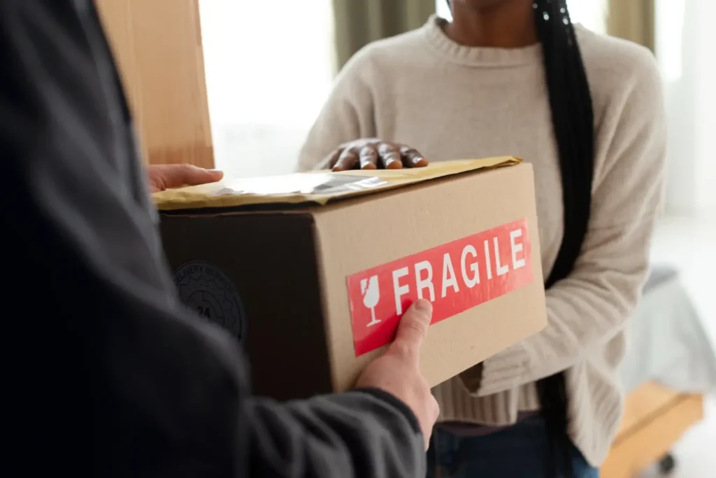 How to Find the Best Courier Service for Fragile Item Delivery